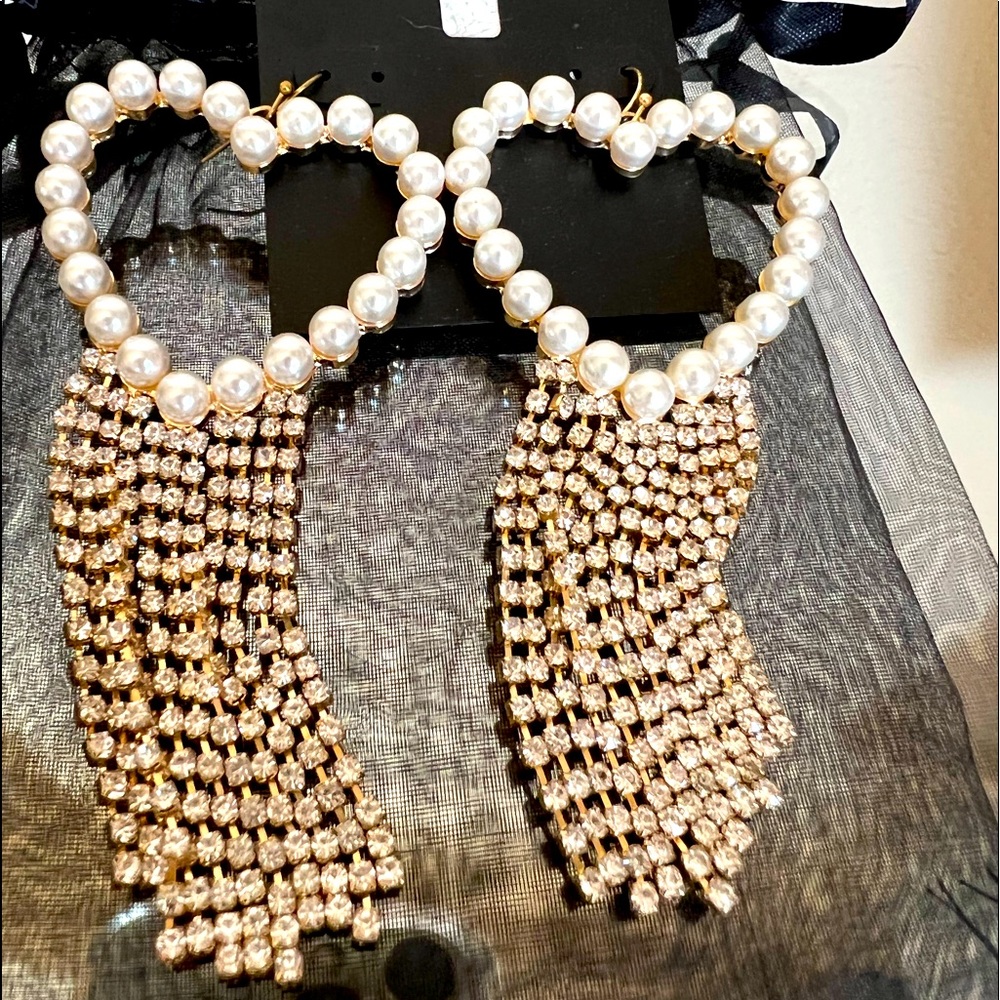New with tag, Thalia Sodi pendant earrings, with pearls and rhinestones.
